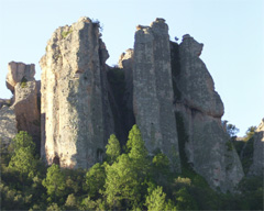 Rock formations above Paraiso del Oso Lodge